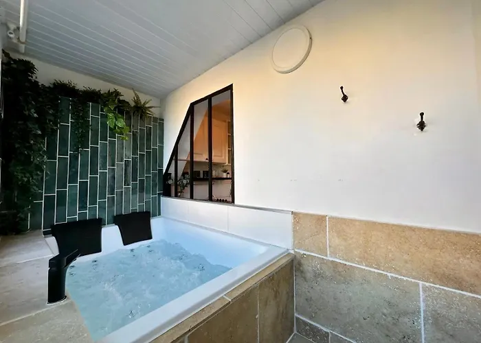 アパート Splendide Loft Avec Jacuzzi Et Cinema - Cap D'agde
